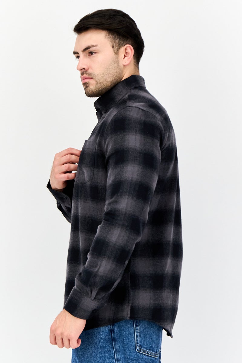 Chaps قميص كاجوال رجالي بقصة عادية، مخطط، أسود - Image 2